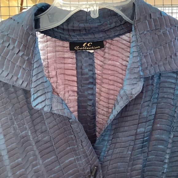 IC by Connie Blue Iridescent Metallic Pleated Blouse Jacket XL - Picture 2 of 7